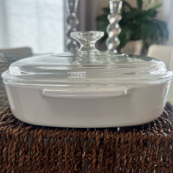 Vintage 1975 CorningWare 'Friendship' 1.5-Quart Baking Dish - Picture 2 of 4